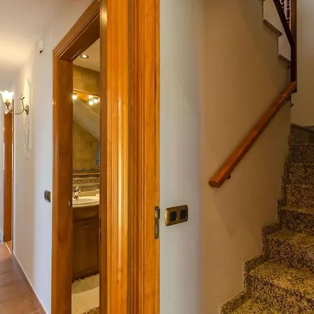 Violetas - Magnificent Sea View, 8 Pers And Baby Cot Available, Quiet Area Lloret de Mar